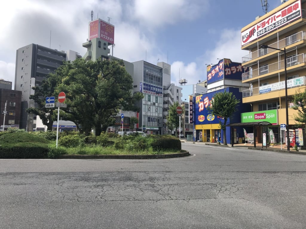 新越谷駅西口