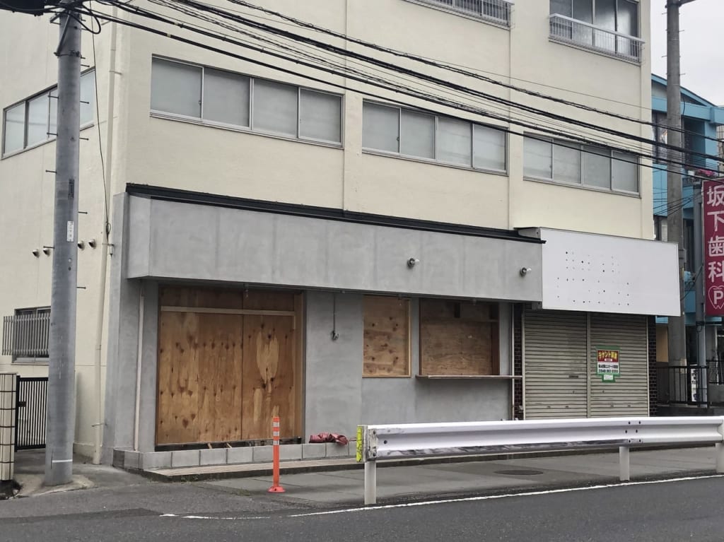 越谷駅西口にもつ焼きローカルズがリニューアルオープン