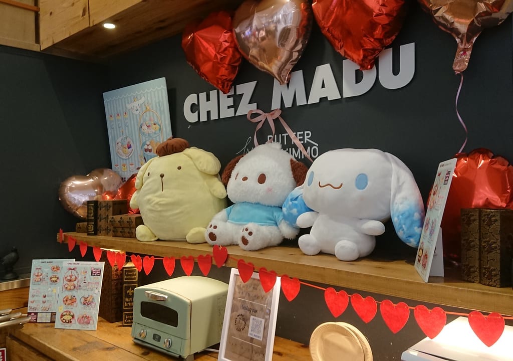 CHEZ MADUとサンリオコラボの店内様子