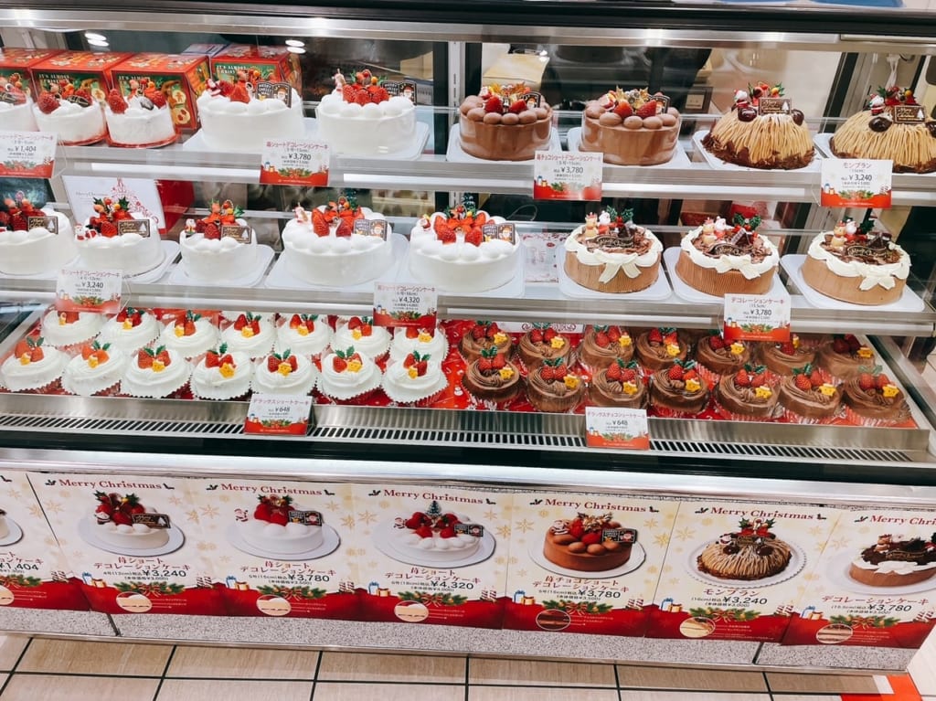 VARIE特設ステージでケーキの販売を行っていました。