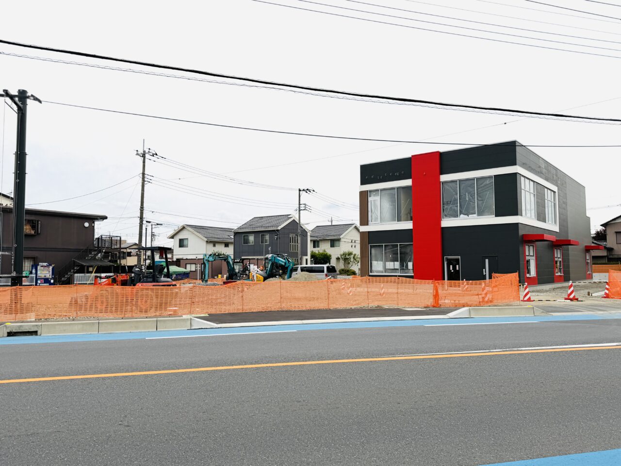 リニューアルしたマクドナルド越南町店
