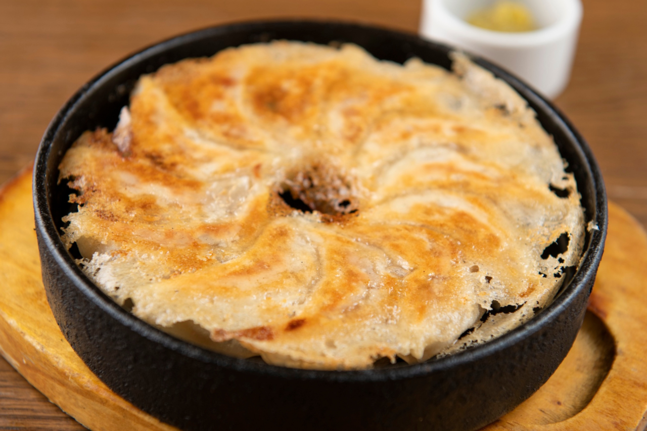 屋台屋 博多劇場 南越谷店が南越谷と新越谷にオープン。年の数だけ餃子がもらえたり、デカ盛りも楽しめます。