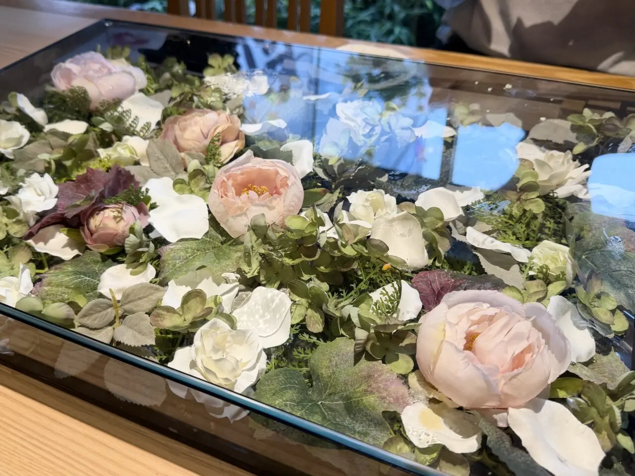 どれも一口サイズで食べやすく、おしゃべりしながらどんどん進んでいきます。こんなに食べられるかな？と心配していましたが、ドリンクも5種類いただきながら、しっかり完食することができました。